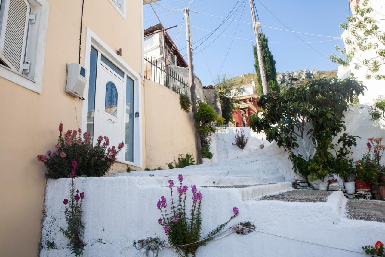 Family House In Lakones Paleokastritsa Exterior foto